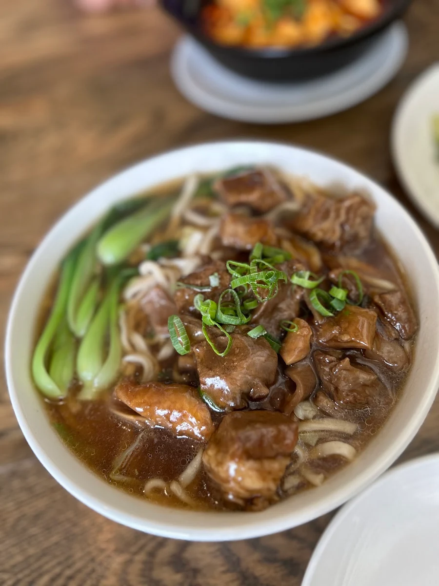 Braised Beef Noodle Soup 红烧牛腩汤面